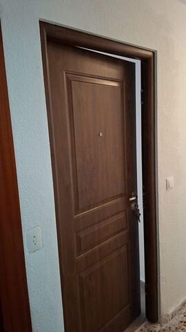 Ytterdörr-säkerhetsdörr-fastighet-renovering-sökerhet-torrevieja-costablanca.jpeg