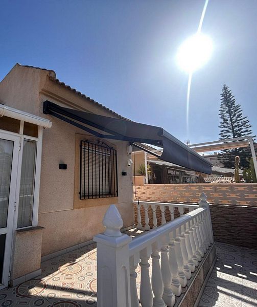 Markis-halvbox-svartaluminium-altavilla-torrevieja-costablanca-fastighet