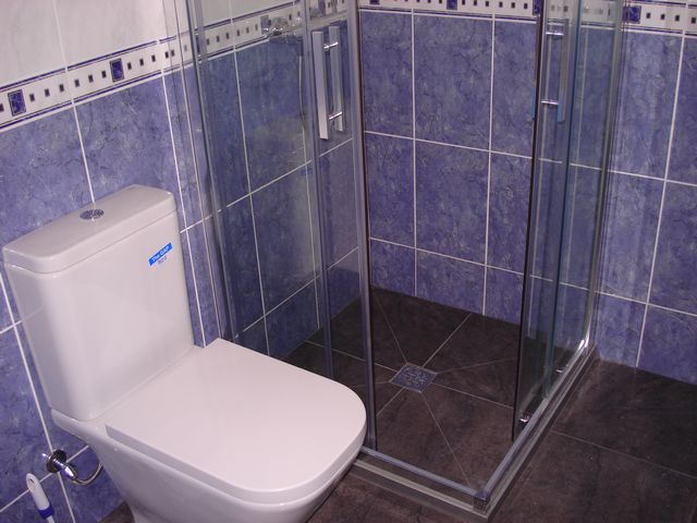 bathroom 16
