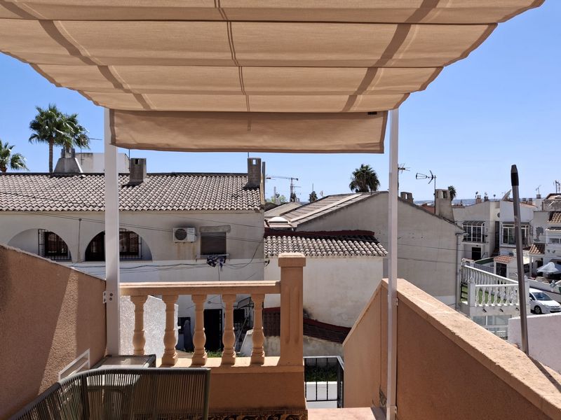 Soltak-pergola-markis-takterrass-renovering-fastighet-playaflamenca-torrevieja-costablanca
